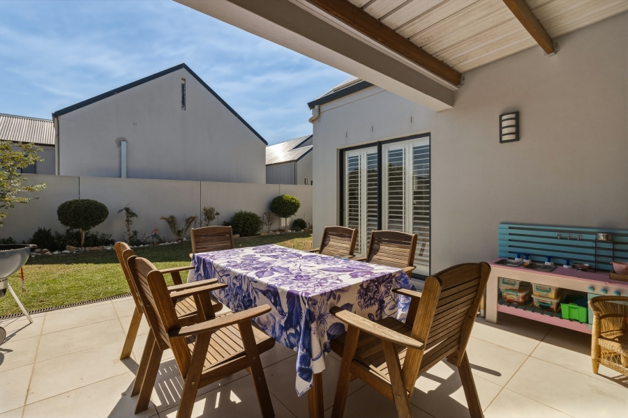 3 Bedroom Property for Sale in Aan de Wijnlanden Western Cape